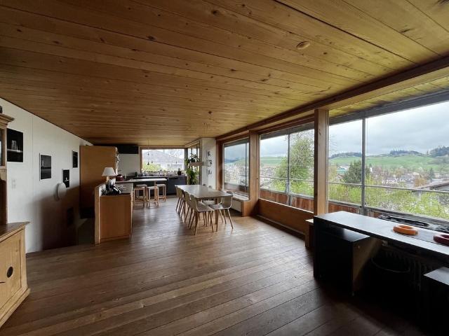 EXCLUSIVE AND RUSTIC WITH SWIMMING POND