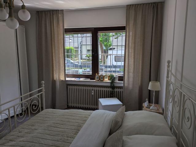 Exclusive Accommodation in a prime Location – Newly renovated ground floor apartment 93 m² in a detached two family house in Mönchengladbach, Monchengladbach Amsterdam Apartments for Rent