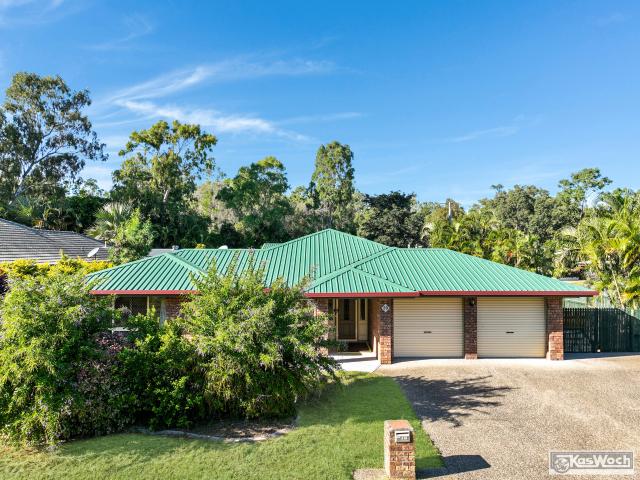 Exclusive address. Massive 5 bedrooms. 1190m2 corner block. Powered shed. 849,000