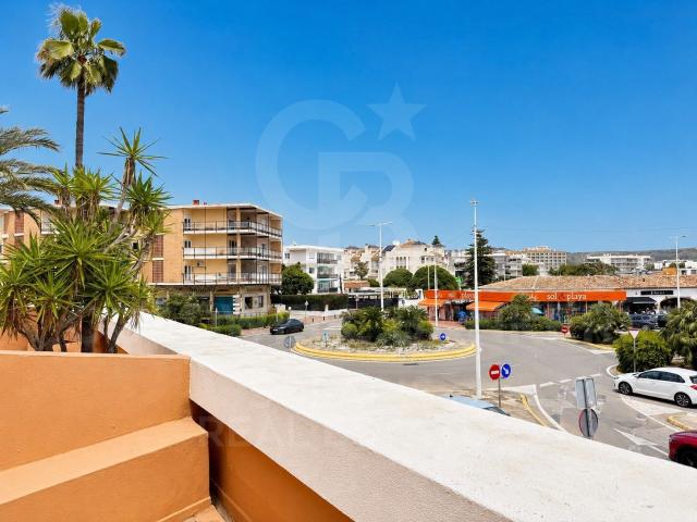 Exclusive Apartment for Annual Rent on the Arenal Frontline, Jávea