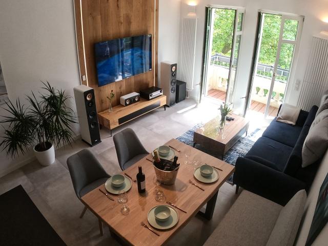Exclusive apartment in Waldstraßenviertel, RB Stadium & Arena, Leipzig Amsterdam Apartments for Rent