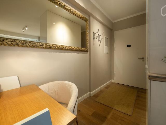 Exclusive apartment top located in Köln with service, Koln Amsterdam Apartments for Rent