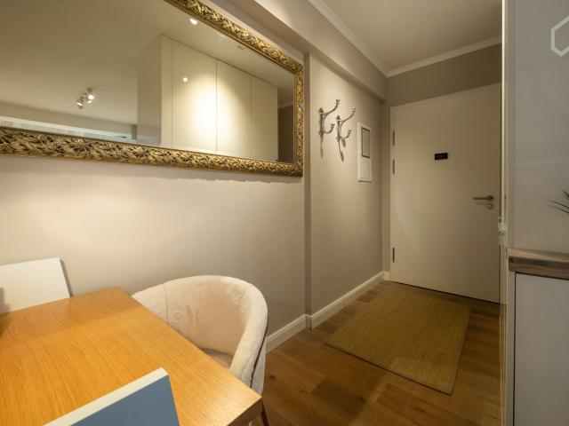 Exclusive apartment top located in Köln with service