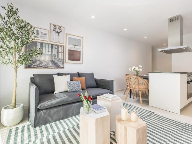 Exclusive apartment with balcony in Gràcia