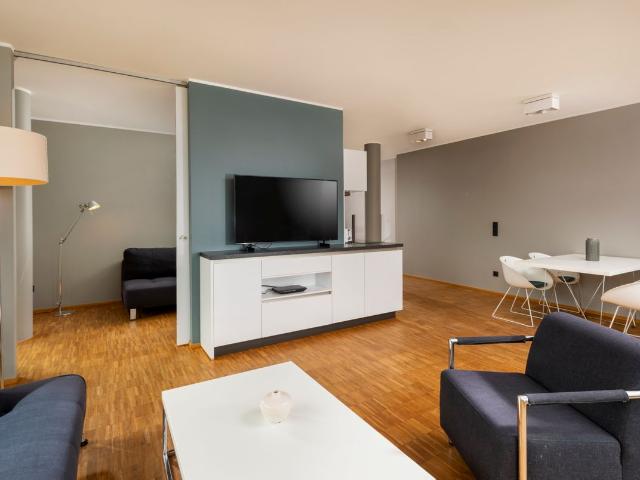Exclusive Apartment with direct view of the Tiefer See in Potsdam, Potsdam Amsterdam Apartments for Rent