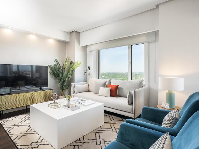 Exclusive apartment with panoramic views in Torre de Madrid
