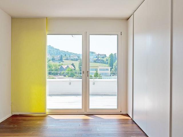 Exclusive attic living: 4.5 room dream with 175 m² all round roof terrace