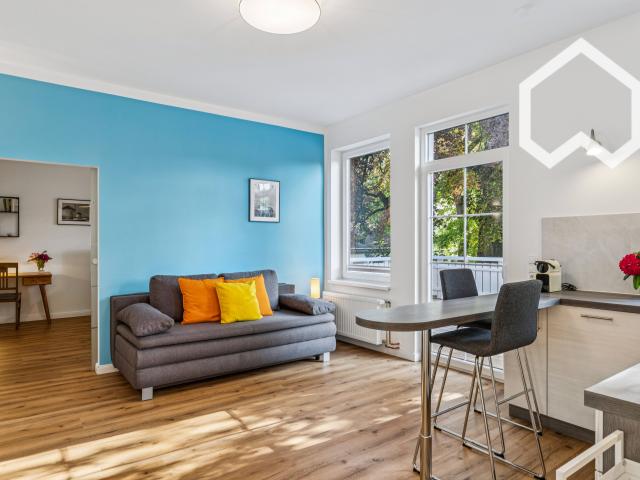 Exclusive Business Apartment with Spacious Balcony in Hamburg Othmarschen Tranquillity and Comfort by Jenischpark