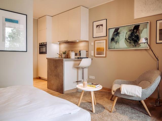 Exclusive business flat in central city location, near VW plant incl. weekly cleaning, Wolfsburg Amsterdam Apartments for Rent