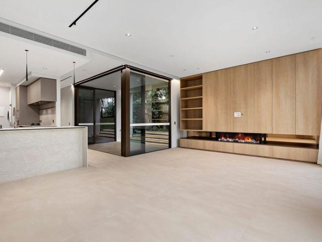Exclusive Garden Residence in Boutique Toorak Development