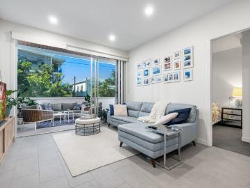 Exclusive Ground Floor Residence at Prestigious Point View – Luxury Bayside Living Just Metres from the Waterfront