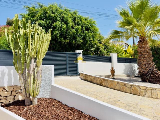 Exclusive detached villa with private pool for rent in Benissa