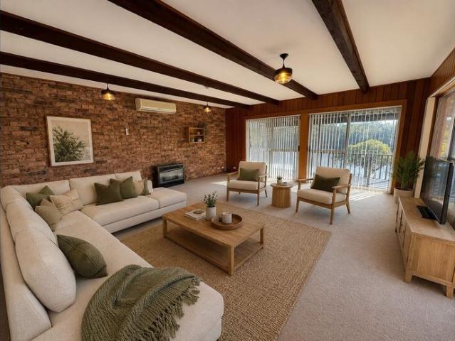 EXCLUSIVE DEEP WATERFRONT LIVING