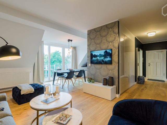 Exclusive Designer Penthouse with stunning green views 360° tour!, Berlin Amsterdam Apartments for Rent