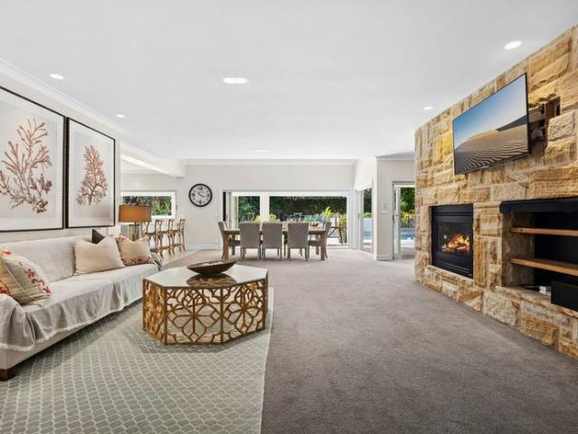 Exclusive Designer Residence Adjoining The Golf Course