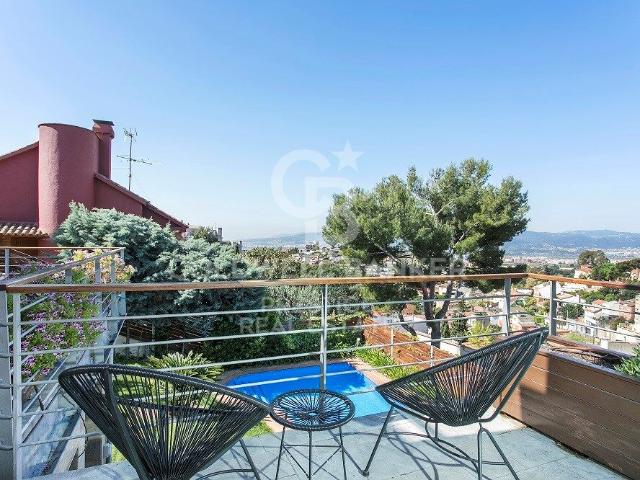 Exclusive family house with garden, pool and 5 double Suites