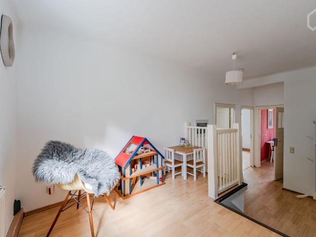Exclusive Family Townhouse: Home Office, Terrace and Urban Living in Berlin Karlshorst, Berlin Amsterdam Apartments for Rent