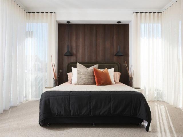Exclusive FIXED price 3 bed, 2 bath house & land package an estate integrated with a golf course!