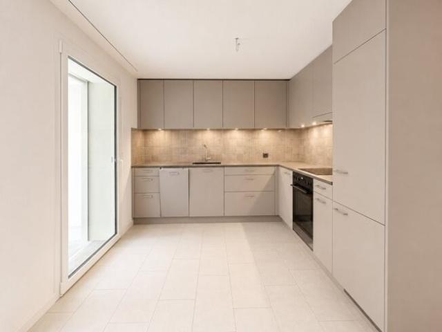 Exclusive first rental newly renovated