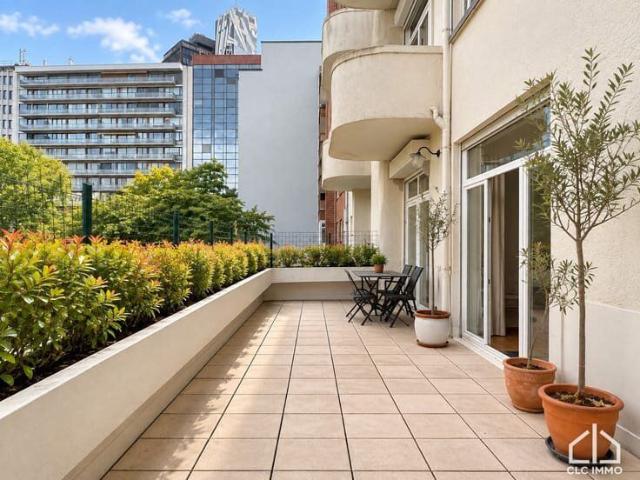 Exclusive flat with large terrace next to Bois de la Cambre