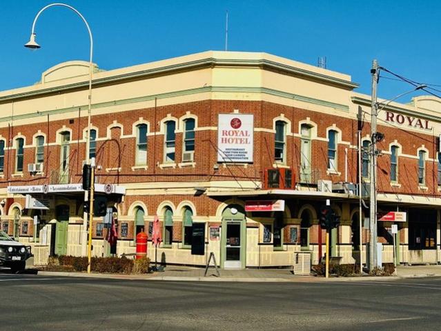 UNDER OFFER Royal Hotel Horsham Freehold Investment
