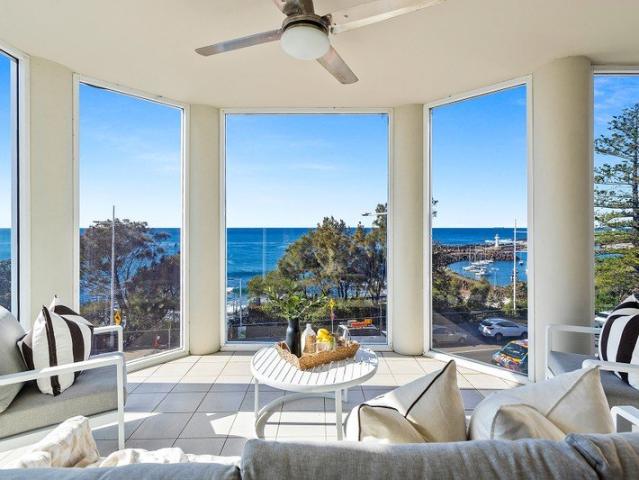 Exclusive Full floor Oceanfront Residence