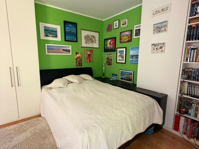 Exclusive, furnished annex apartment in prime Junkersdorf location in Cologne's green west, Koln Amsterdam Apartments for Rent