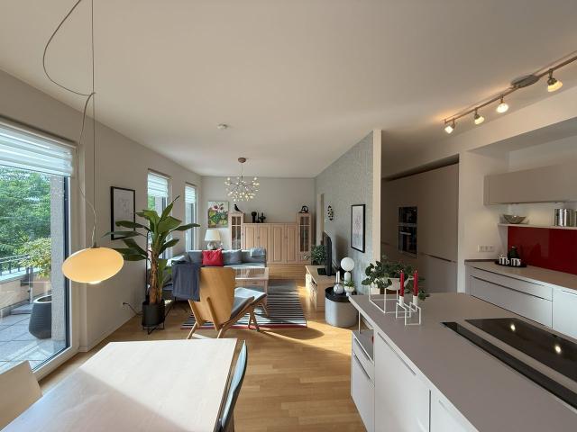 Exclusive, furnished, fully equipped 3 room apartment in a prime location in Potsdam city center with underground parking space and cleaning service, Potsdam Amsterdam Apartments for Rent