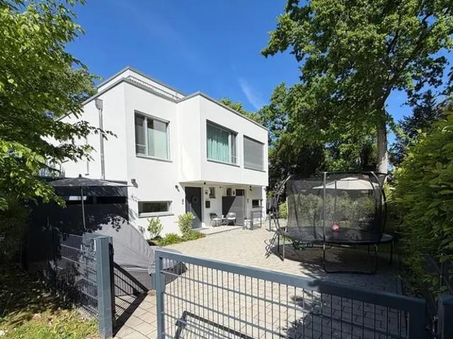Exclusive Furnished Semi Detached Home with Garden & Rooftop Terrace