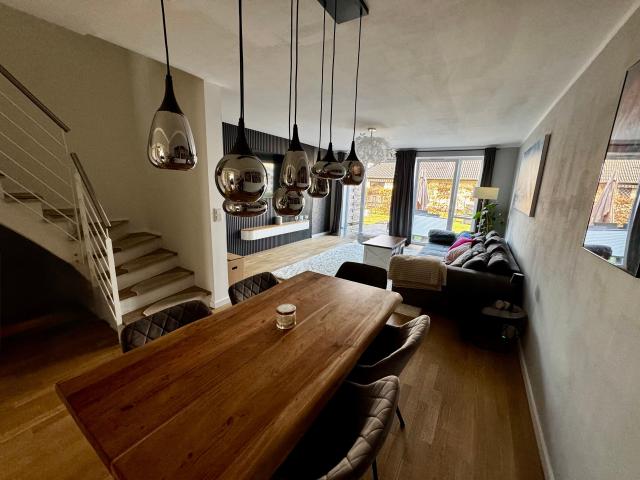 Exclusive furnished townhouse with garden & roof terrace in Norderstedt near Hamburg