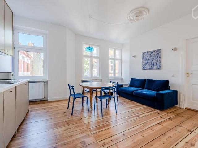 Exclusive Furnished 2 Room Apartment in Rathaus Neukölln, Berlin Amsterdam Apartments for Rent