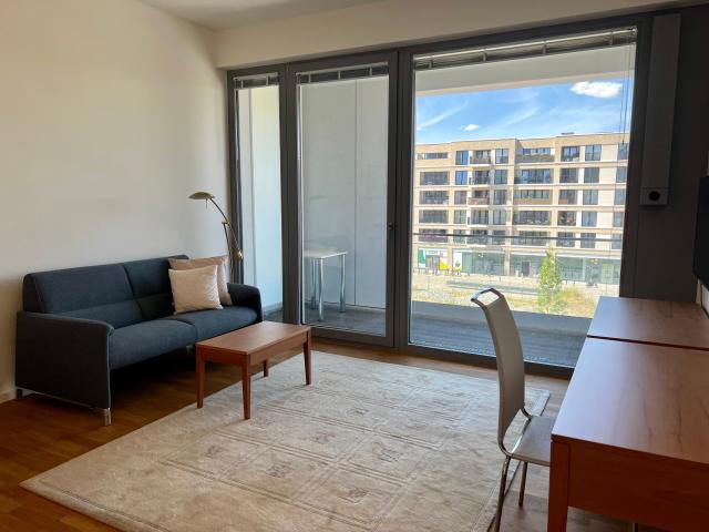 EXCLUSIVE IN THE FIRST WATER ROW AND DIRECTLY ON THE PULSE IN BERLIN MITTE