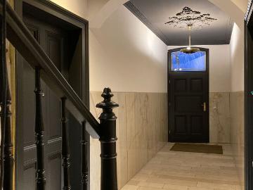 Exclusive industrial style suite with terrace in Cologne, Koln Amsterdam Apartments for Rent