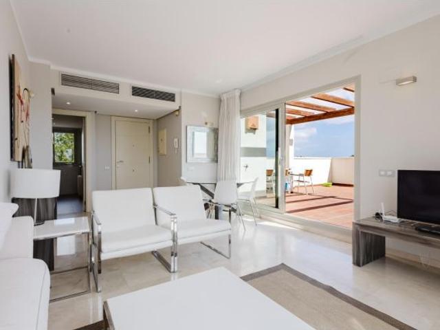 Exclusive Launch | Ático de Lujo con Vistas al Mar en Las Colinas Golf & Country Club YC397399