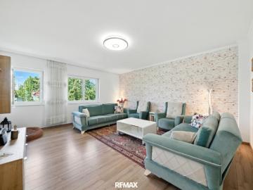 Exclusive living experience: High quality home on 1300 m² of private land on the outskirts of Vienna!