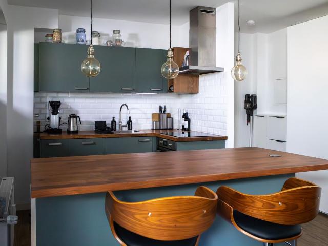 Exclusive Living in Düsseldorf Derendorf: Renovated 1.5 Room Apartment with Roof Terrace, Dusseldorf Amsterdam Apartments for Rent
