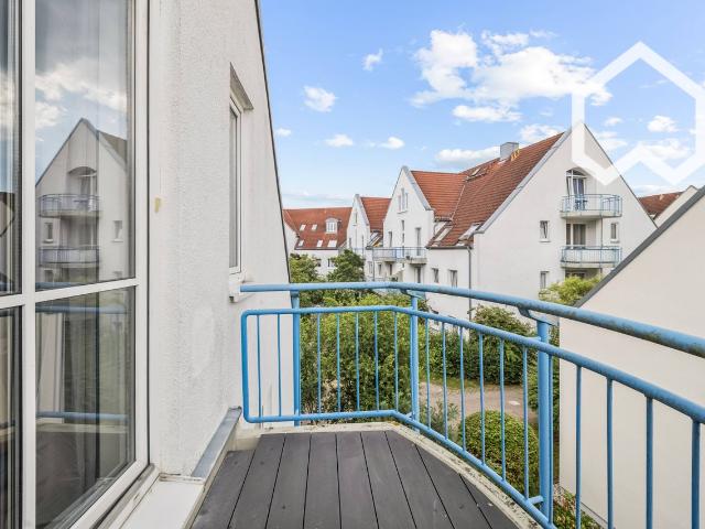 Exclusive living in Dresden Weißig – Stylishly furnished apartment for first occupancy after modernization, Dresden Amsterdam Apartments for Rent