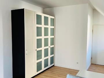 Exclusive living in Dresden Weißig – Stylishly furnished apartment for first occupancy after modernization, Dresden Amsterdam Apartments for Rent