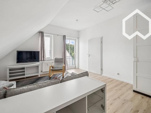 Exclusive living in Dresden Weißig – Stylishly furnished apartment for first occupancy after modernization, Dresden Amsterdam Apartments for Rent