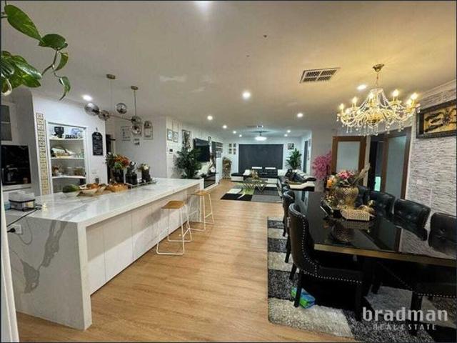Exclusive Living in Wallan: Beautifully Renovated Home on 2.7 Acres Open Home Inspection For Today 19/10/2024 is Canceled