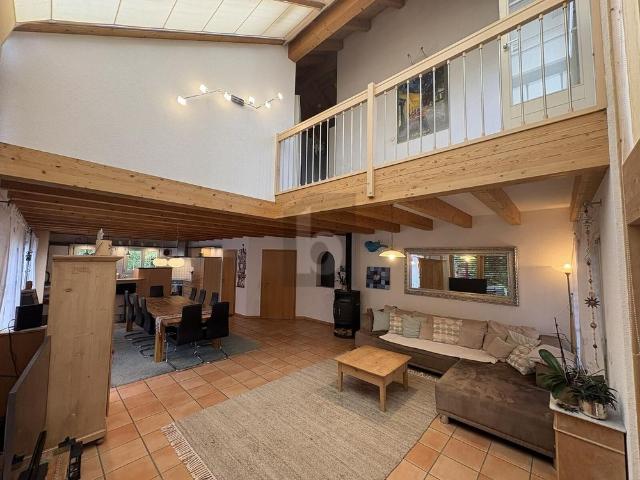 EXCLUSIVE LIVING WITH A LARGE GARDEN