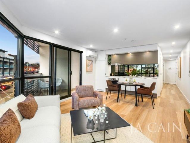 Exclusive Living with Optimal Northern Sunlight