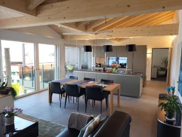 EXCLUSIVE LIVING WITH SEA VIEW
