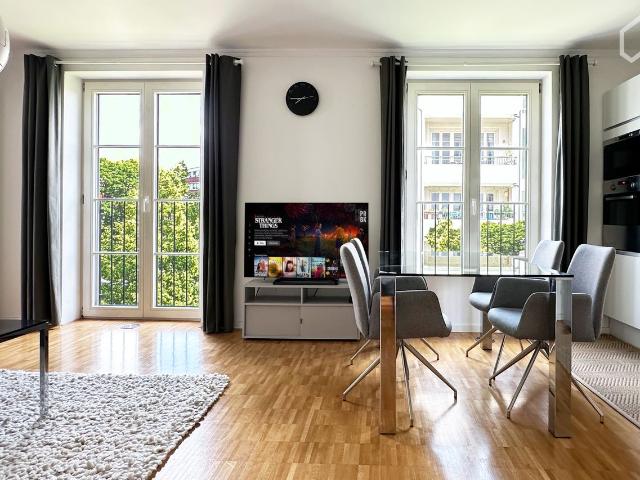 Exclusive New 1 Bed Apt AC, Garden, French Windows, Elevator & Open Kitchen, Berlin Amsterdam Apartments for Rent