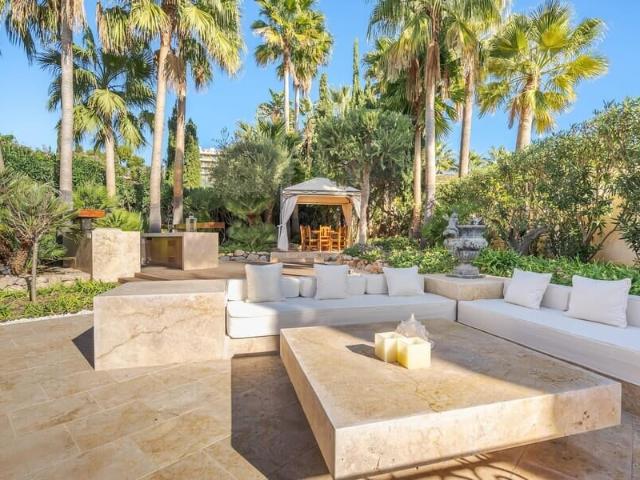 Exclusive seafront villa with panoramic views in Portal Nous