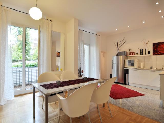 exclusive, sehr ruhige Etagenwohnung, im Inviertel Unterbilk Hafen, mit Balkon