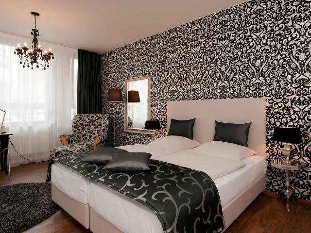 Exclusive Serviced Apartment with very high quality equipment & weekly cleaning, 350m to Bremen Central Station