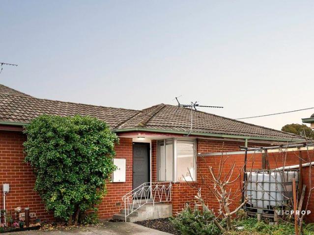 Exclusive Single Level Luxury in a Valued Location