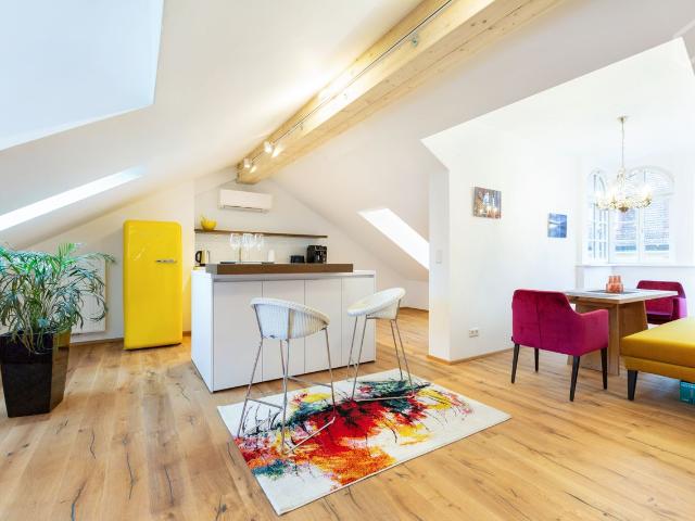 Exclusive, stylish apartment in Nuremberg city centre, Nurnberg Amsterdam Apartments for Rent