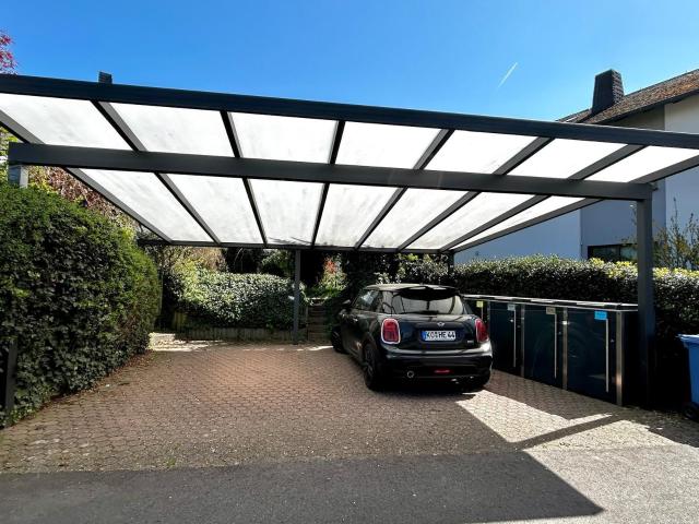 Exclusive: Stylish furnished maisonette with terrace, garden & carport in Koblenz Horchheim